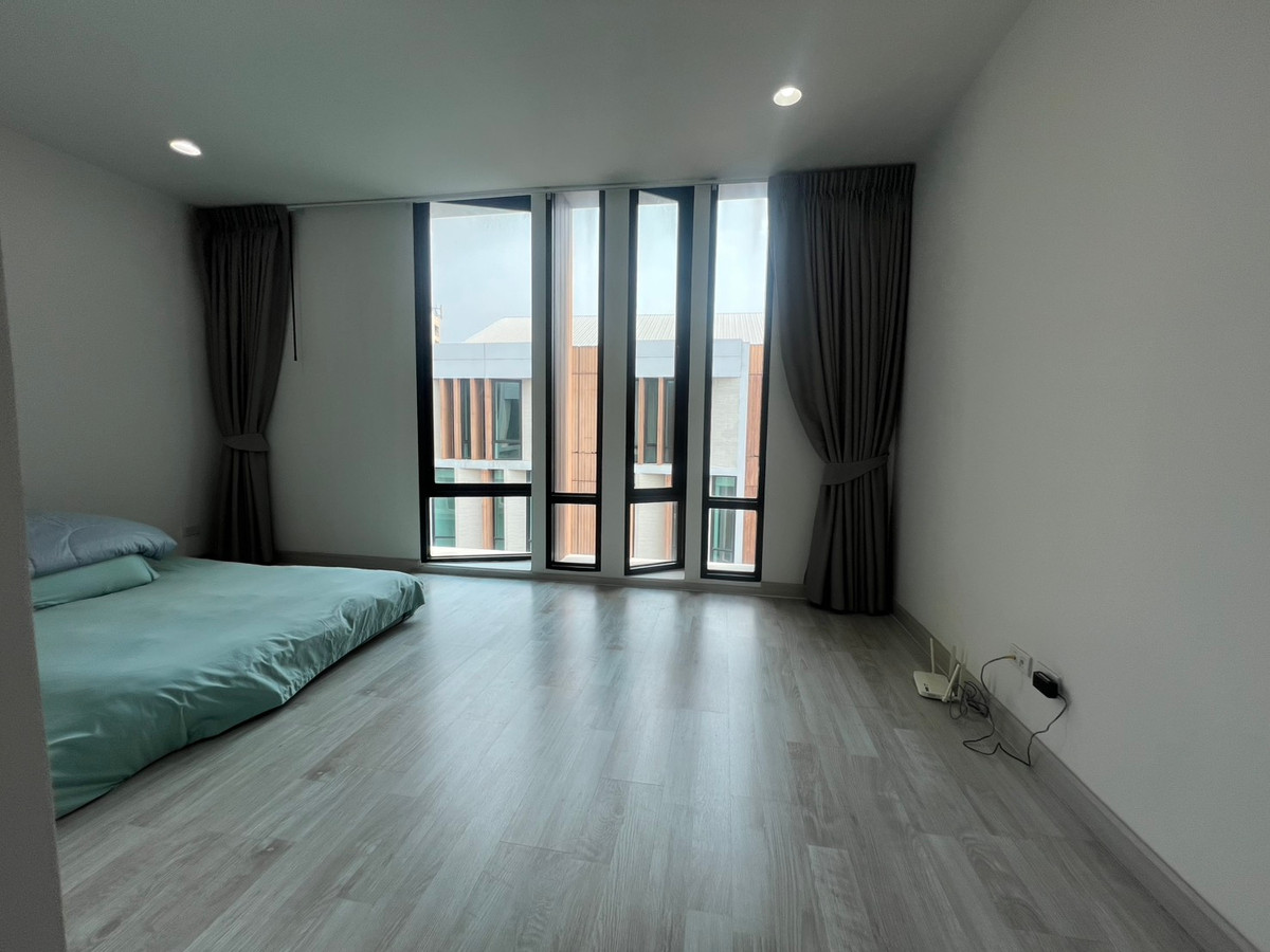 อาคารพาณิชย์โชคชัย4 ลาดพร้าว71 : ขาย/เช่า ทาวน์โฮม The Author รัชดา 32 ทำเลกลาง ลาดพร้าว ใกล้ MRT ลาดพร้าว และ ภาวนา โทร.098-905-2645