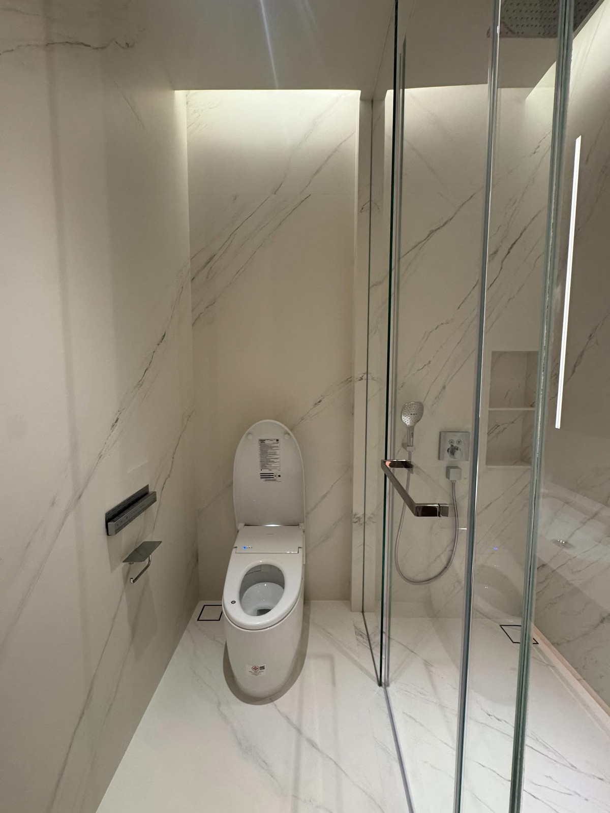 For SaleCondoWitthayu, Chidlom, Langsuan, Ploenchit : EI8TEEN SEVEN One Bangkok: 1bed 1bath 63.45sqm. 20,900,000 Am: 0656199198