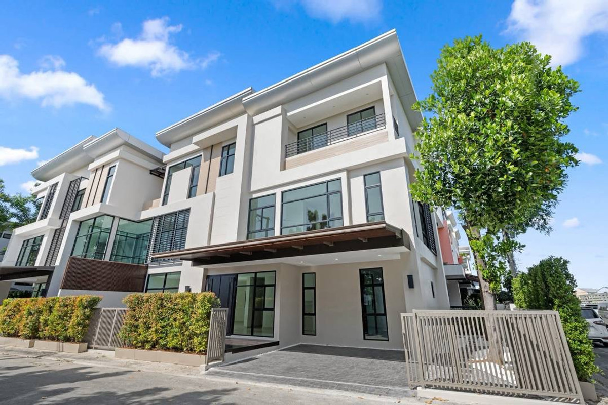 ขายบ้านรัชดา ห้วยขวาง :  ขายบ้านหมู่บ้าน The Zenith  49.1ตร.วา ในซอยโรงเรียน SISB (โรงเรียนนานาชาติสิงคโปร์)New renovated