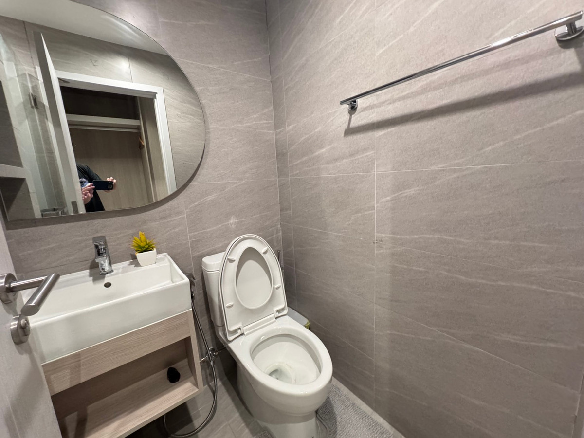 ให้เช่าคอนโดวงเวียนใหญ่ เจริญนคร : Modern Style, 15k/Month, Fully Furnished, Condo Close to BTS Wongwianyai, 5 Star Facility