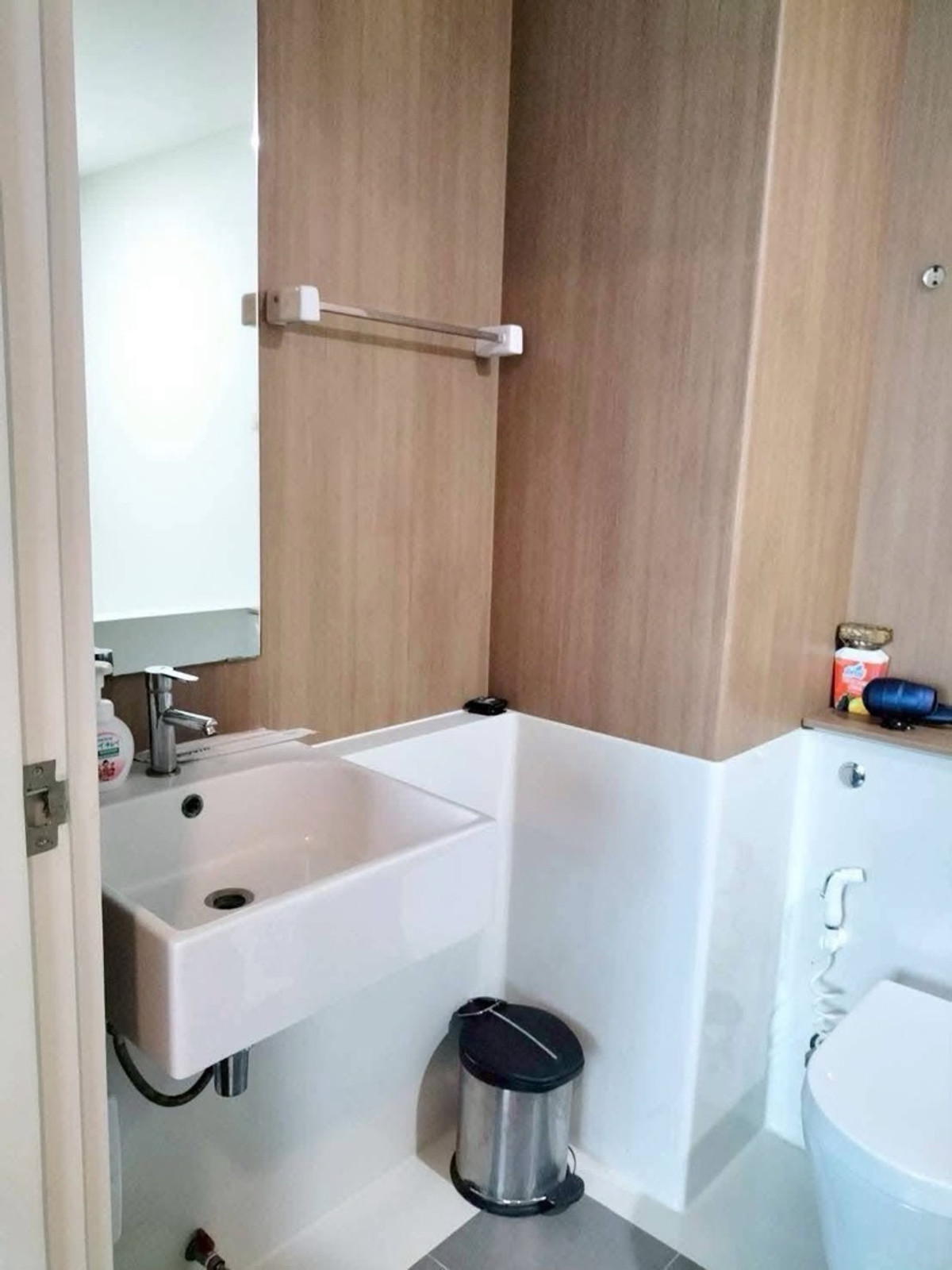 ให้เช่าคอนโดสาทร นราธิวาส : #R9606 🎉 120369 ให้เช่าคอนโด Blossom Condo Sathon-Charoen Rat 