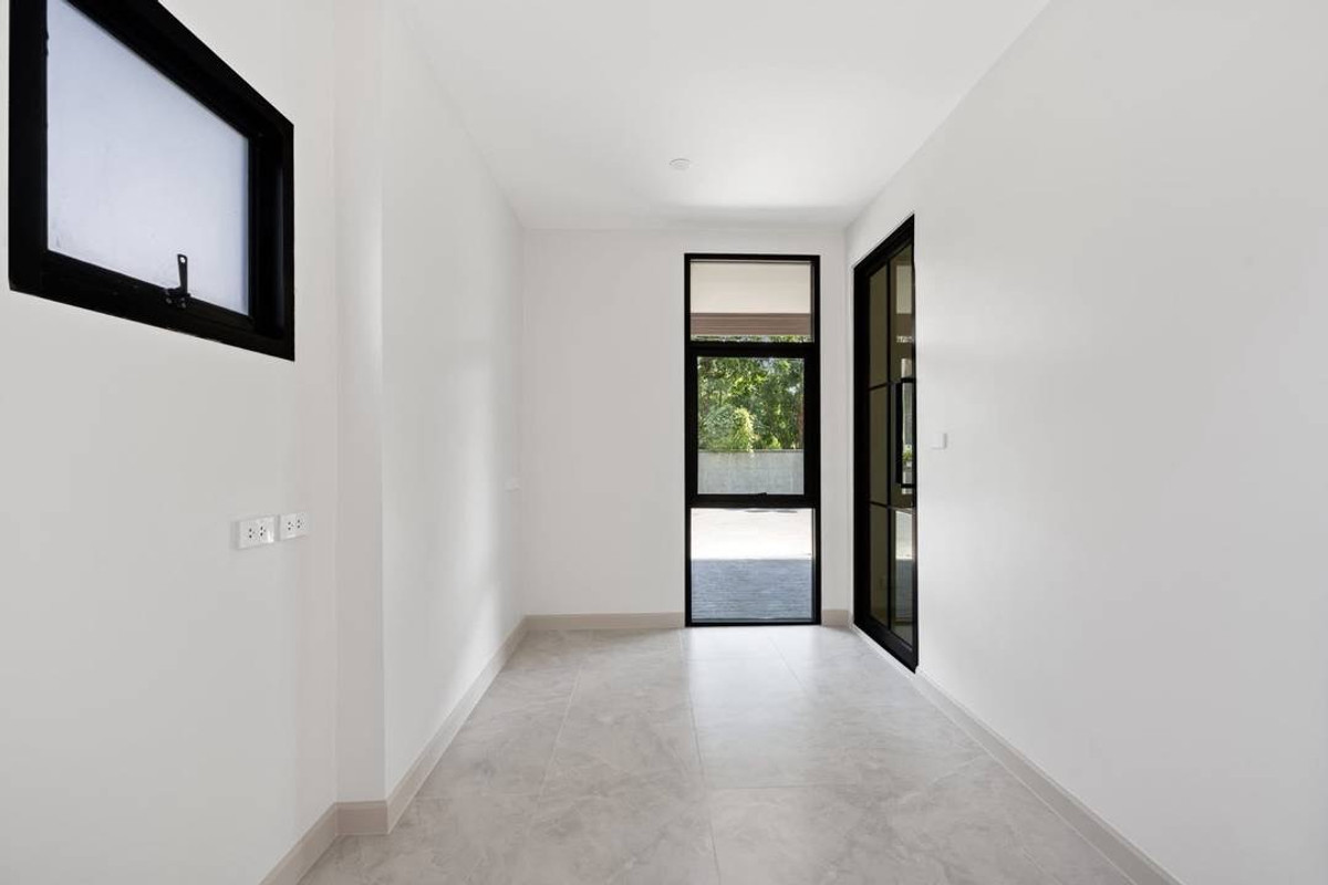 ขายบ้านรัชดา ห้วยขวาง :  ขายบ้านหมู่บ้าน The Zenith  49.1ตร.วา ในซอยโรงเรียน SISB (โรงเรียนนานาชาติสิงคโปร์)New renovated