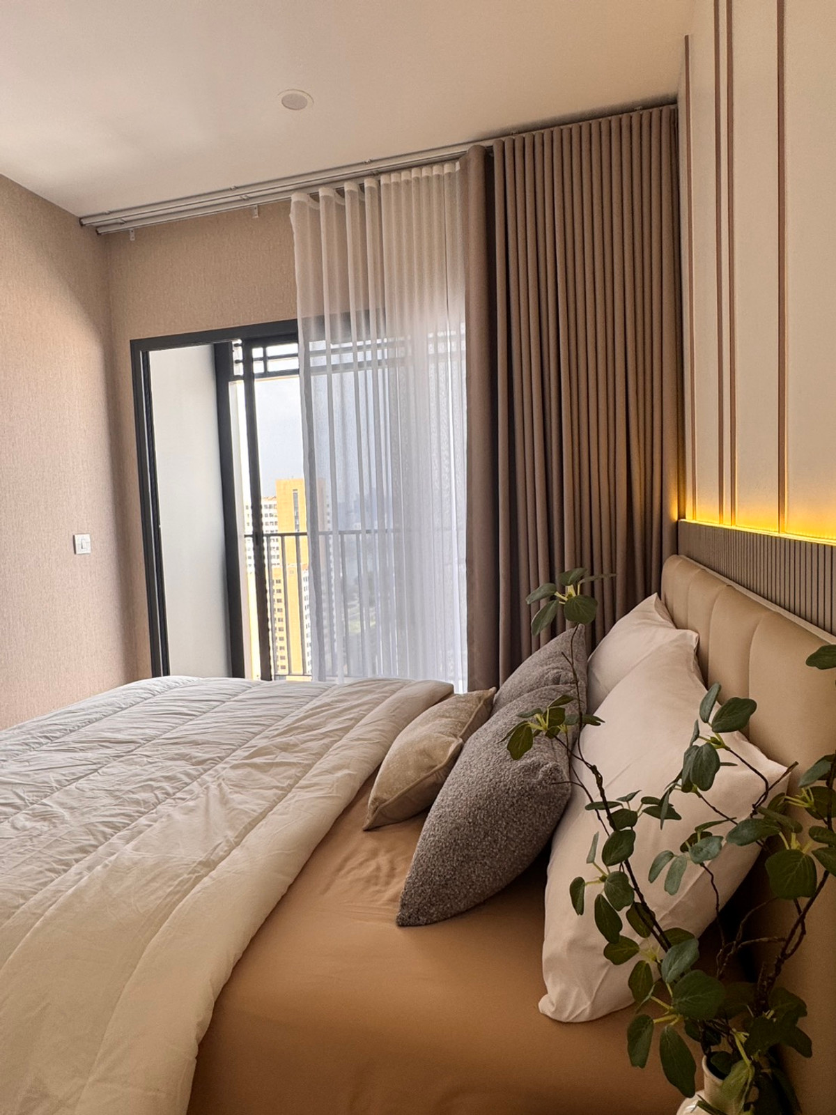 ให้เช่าคอนโดคลองเตย กล้วยน้ำไท : 🏙 ให้เช่าคอนโดใหม่ Life Rama 4 – Asoke วิวสวนเบญจกิติ ชั้นสูง ห้องสวย แต่งครบ พร้อมอยู่