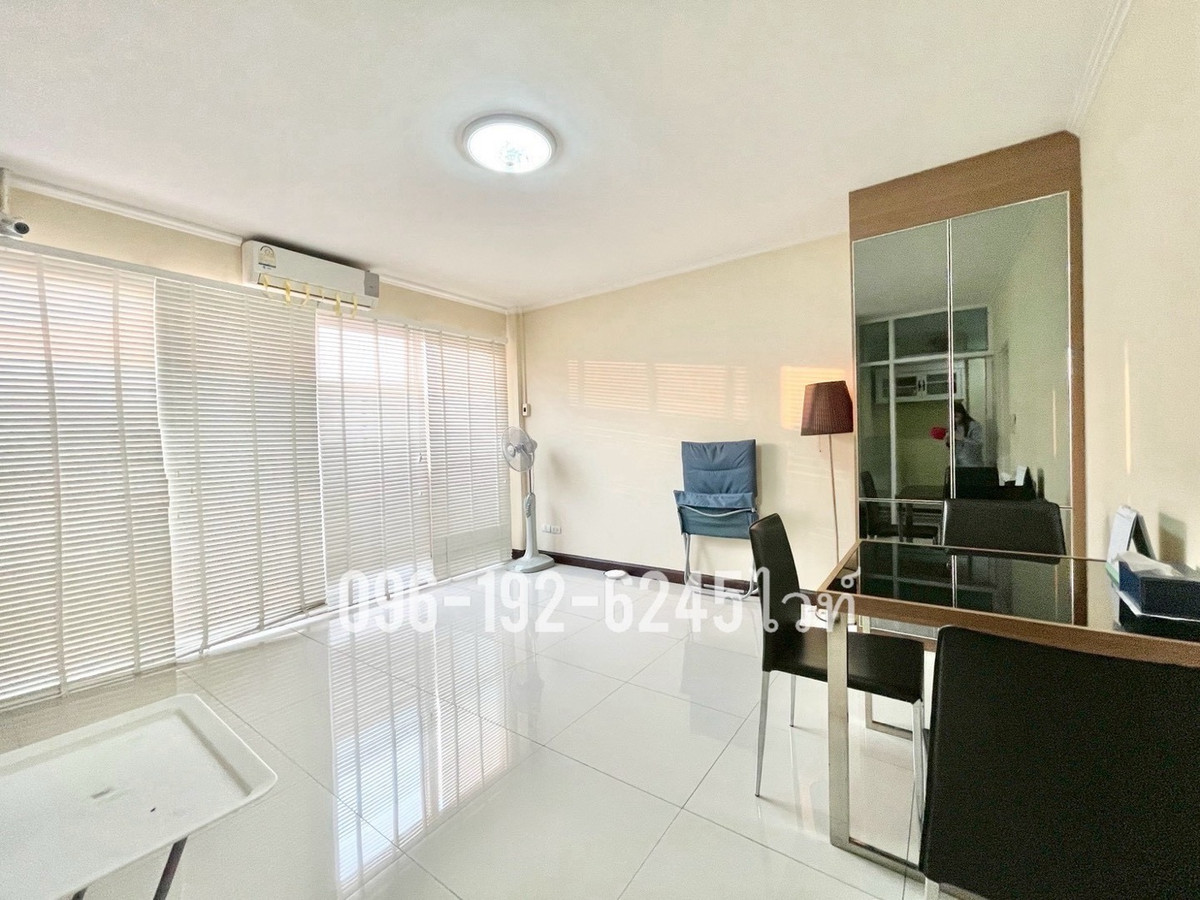 For SaleShop HouseMin Buri, Romklao : Golden location! 4-storey commercial building for sale, next to Rat Phatthana Road (Soi Miss Teen) 🏢 decorated and ready for an office.