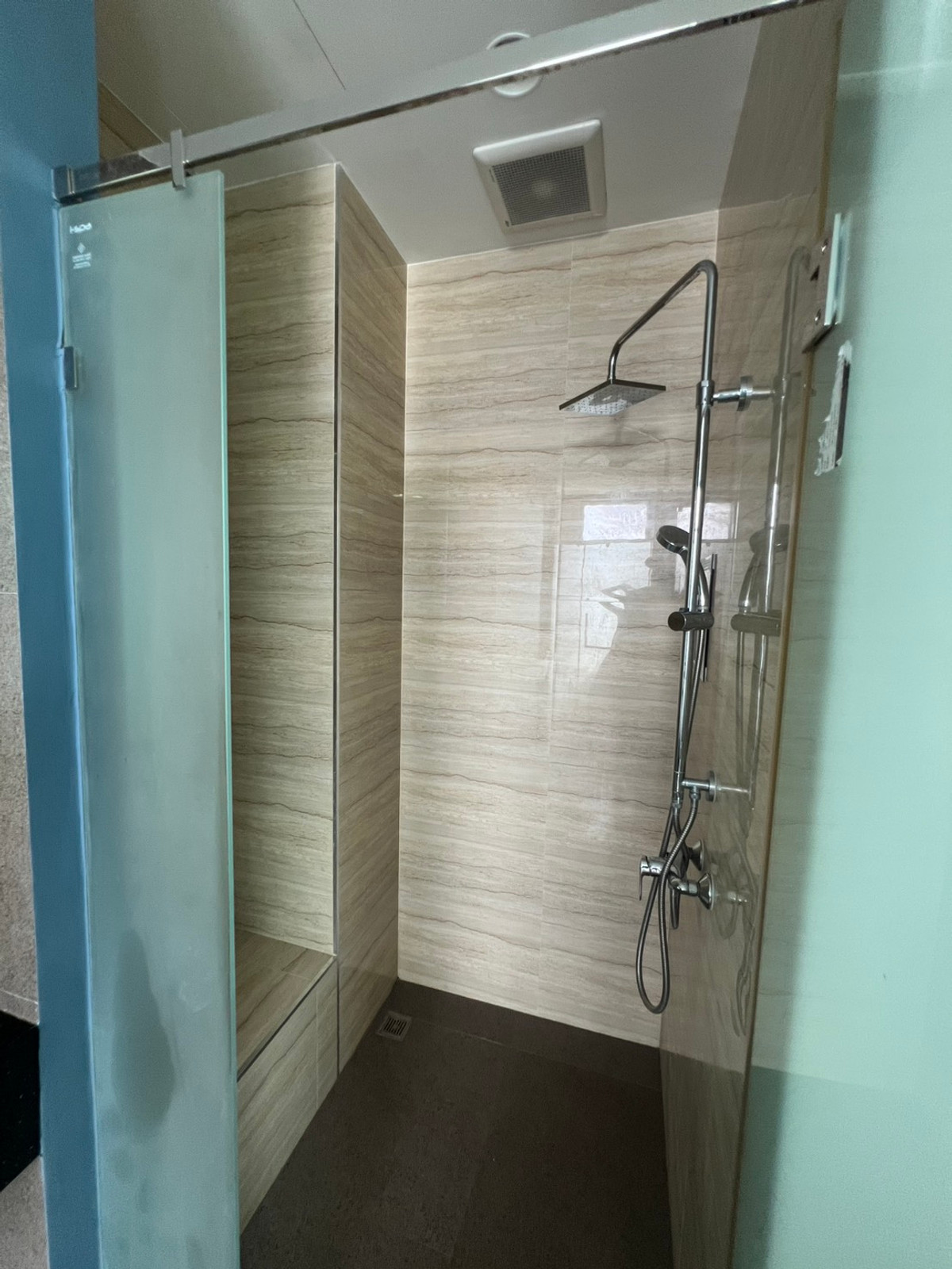 อาคารพาณิชย์โชคชัย4 ลาดพร้าว71 : ขาย/เช่า ทาวน์โฮม The Author รัชดา 32 ทำเลกลาง ลาดพร้าว ใกล้ MRT ลาดพร้าว และ ภาวนา โทร.098-905-2645