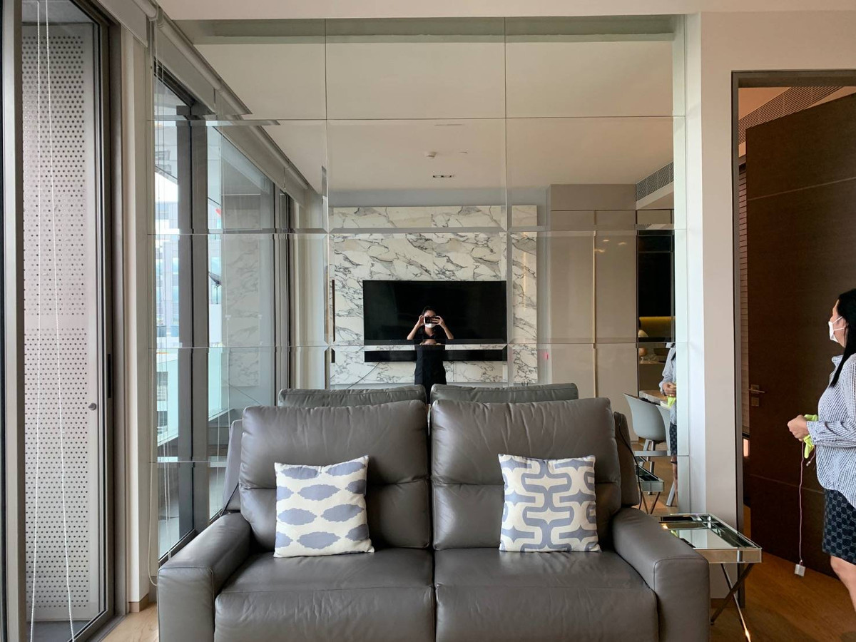 ขายคอนโดสีลม ศาลาแดง บางรัก : 🏙 ขายคอนโด Saladaeng One วิวสวนลุม ห้องหัวมุม 59 ตร.ม. เฟอร์ครบ ห้องสวยวิวดี