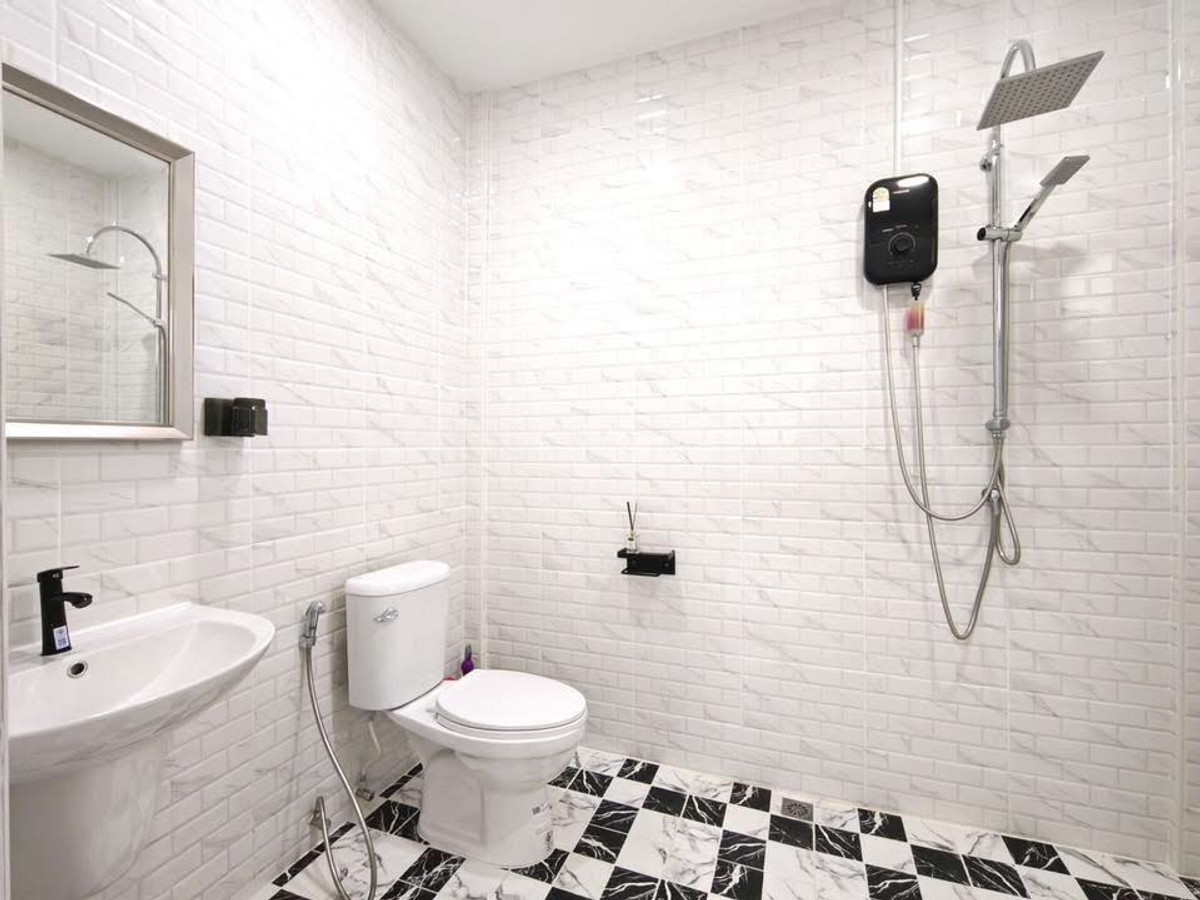 For SalePattaya, Bangsaen, Chonburi : The hottest cornerback! Good location, easy to rent, good income 🔥 Chokchai Garden Home 2 / 4 bedrooms (for sale), Chockchai Garden Home 2 / 4 Bedrooms (FOR SALE) BEWN110