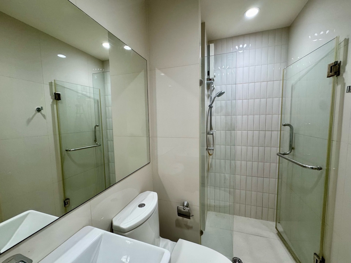 For RentCondoRama9, Petchburi, RCA : 🚊O m. to Airport Link Makkasan | Life Asoke 💫