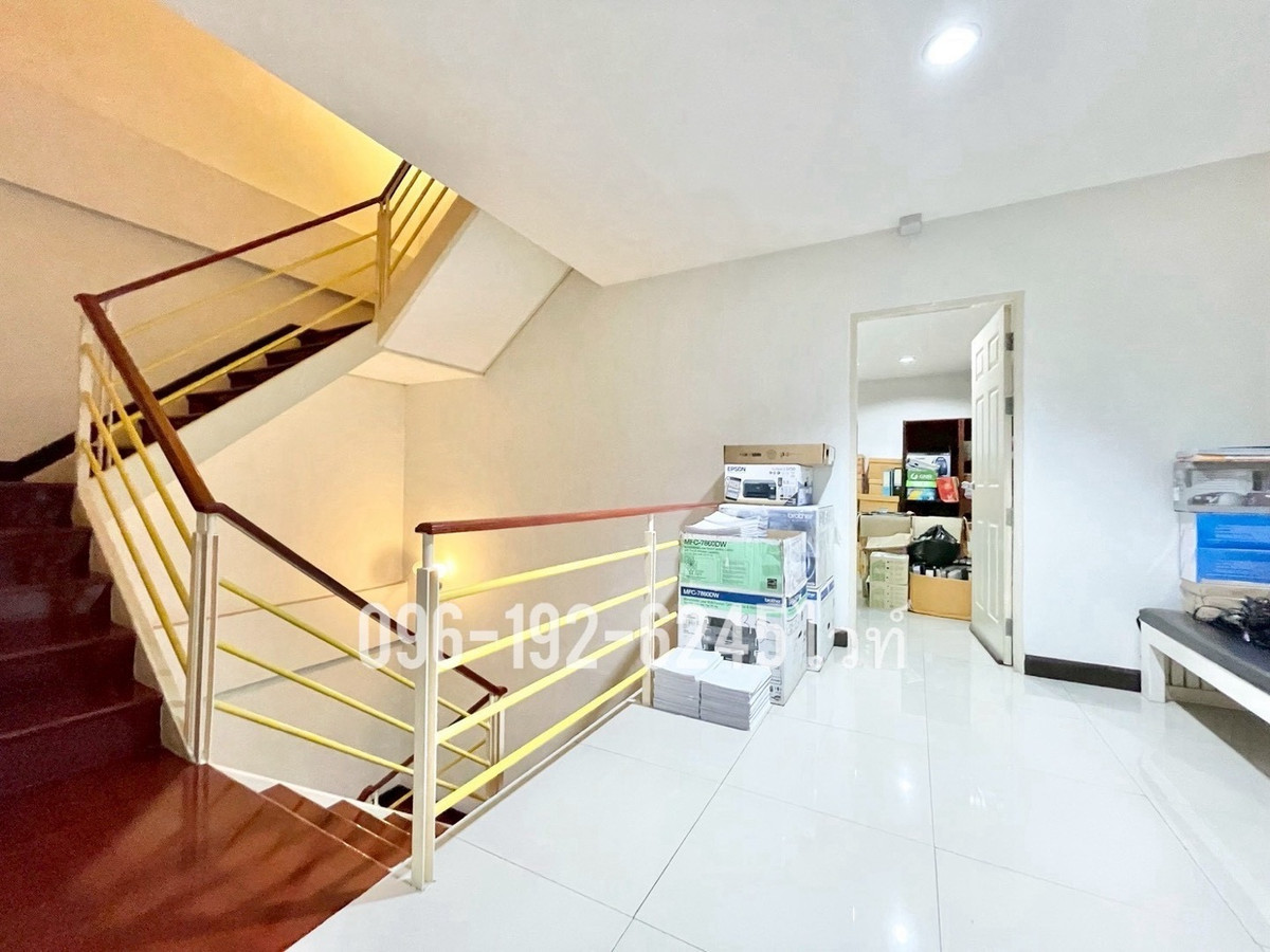 For SaleShop HouseMin Buri, Romklao : Golden location! 4-storey commercial building for sale, next to Rat Phatthana Road (Soi Miss Teen) 🏢 decorated and ready for an office.