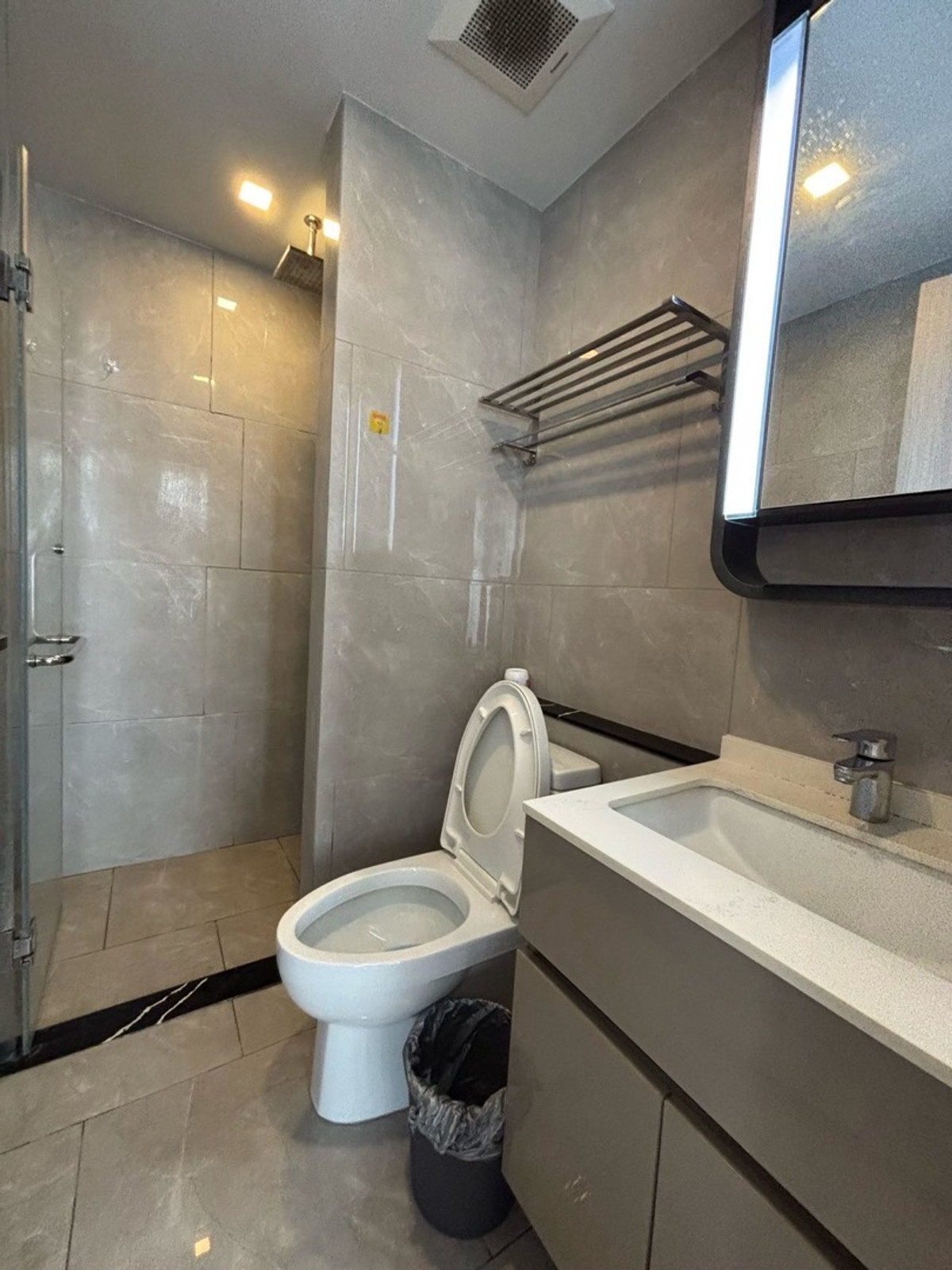 For RentCondoRama9, Petchburi, RCA : ✨ Modern Luxury at Its Best | ONE9FIVE Asoke - Rama 9