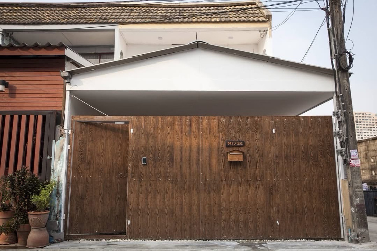 For RentHouseRatchadapisek, Huaikwang, Suttisan : 🏠3 bedroom house in the heart of Ratchada