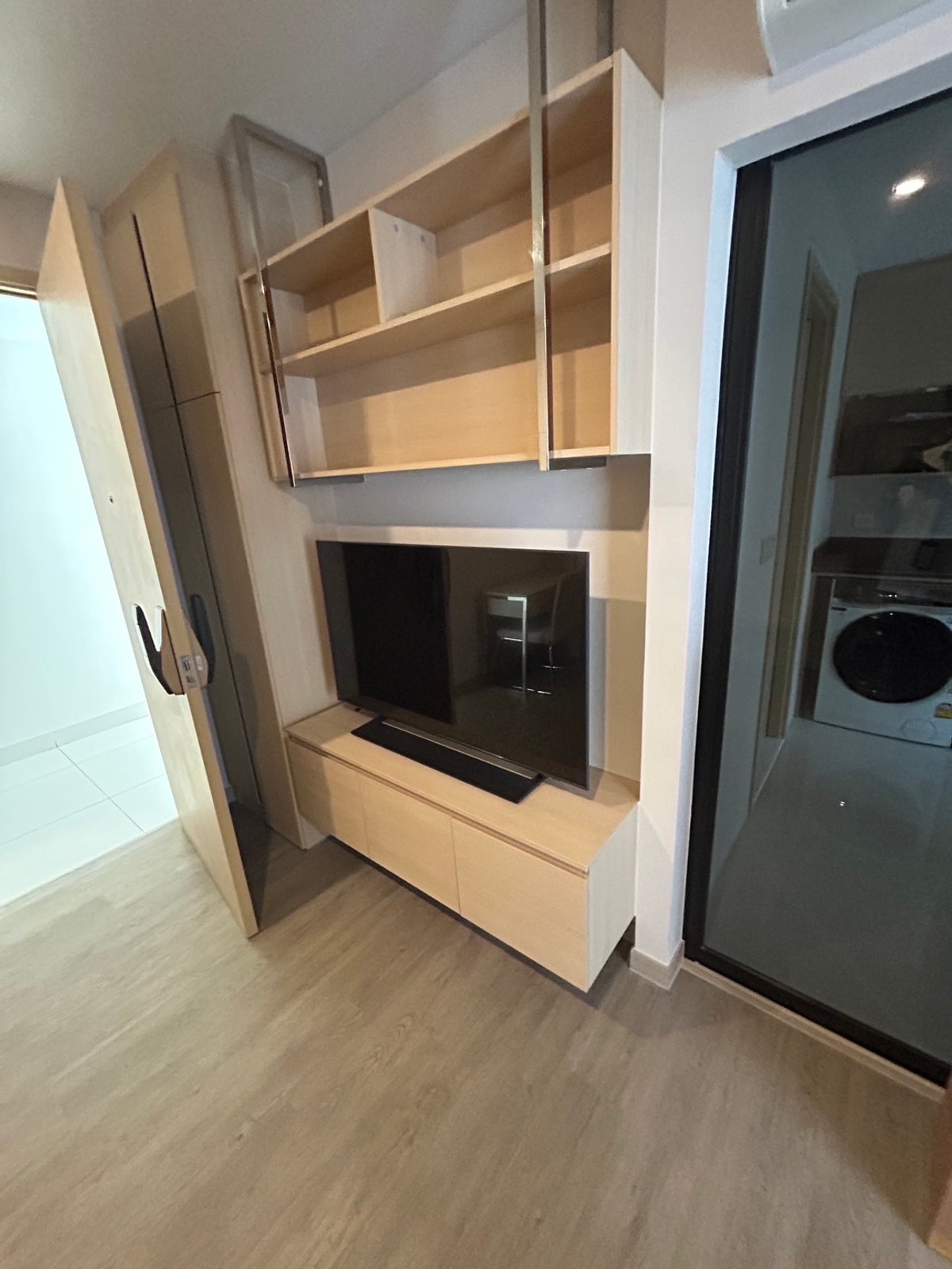 ขายคอนโดสาทร นราธิวาส : The Shade Sathorn 1 / 1 Bedroom (SALE WITH TENENT), เดอะเชดด์ สาทร 1 / 1 ห้องนอน (ขายพร้อมผู้เช่า) PT102