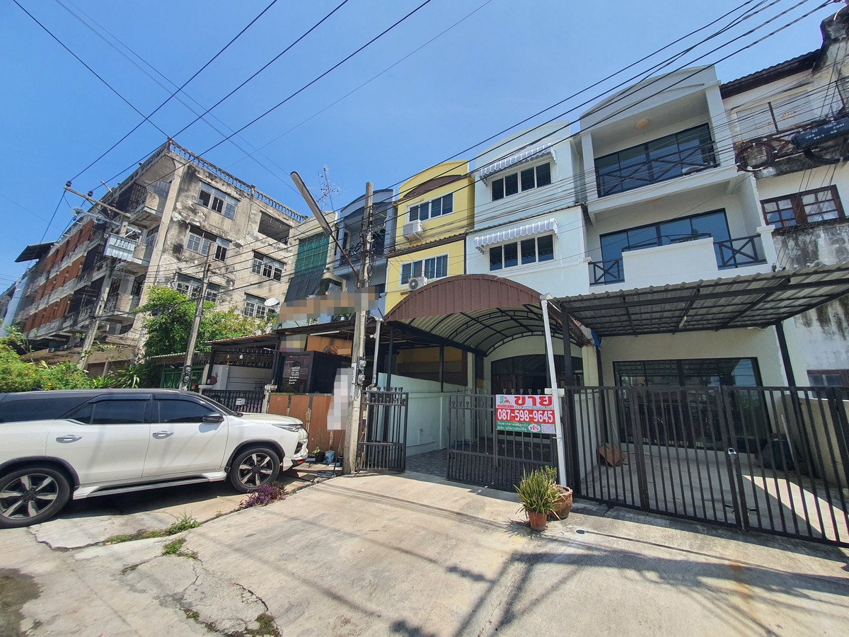 For SaleTownhomePhutthamonthon, Salaya : 3-story townhome, completely renovated, Boromarajonani 119 | 4 bedrooms, 3 bathrooms, high ceilings, not hot house, strong structure, ready to move in, near Mahidol, good location, nice to live in!