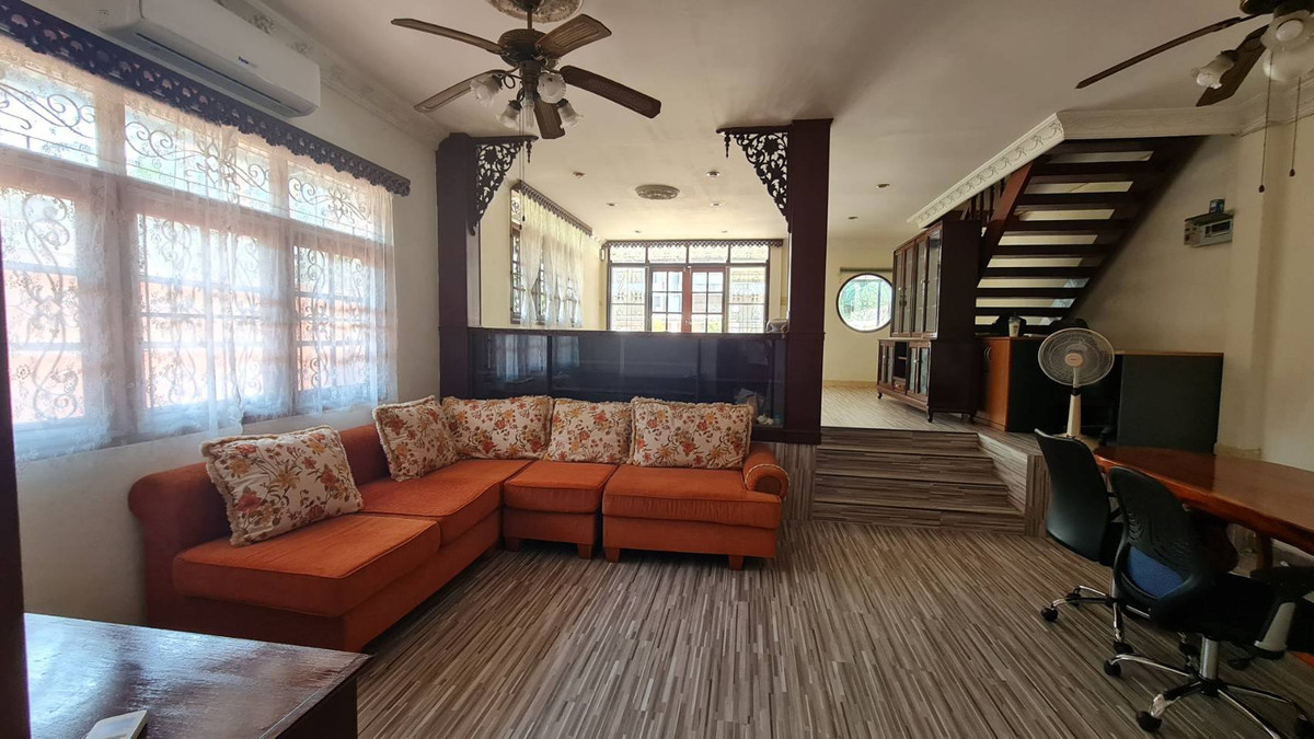 ให้เช่าบ้านลาดพร้าว เซ็นทรัลลาดพร้าว : ให้เช่า บ้านเดี่ยว 2 ชั้น ใกล้ MRT ลาดพร้าว 