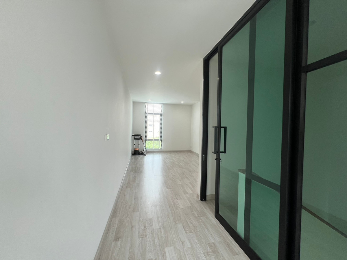 อาคารพาณิชย์โชคชัย4 ลาดพร้าว71 : ขาย/เช่า ทาวน์โฮม The Author รัชดา 32 ทำเลกลาง ลาดพร้าว ใกล้ MRT ลาดพร้าว และ ภาวนา โทร.098-905-2645