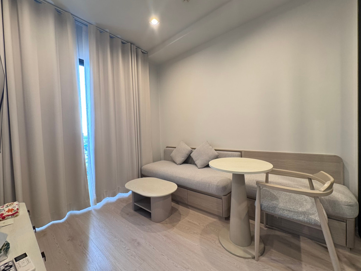 ให้เช่าคอนโดวงเวียนใหญ่ เจริญนคร : Condo Reference Sathorn Wongwianyai, Modern Style, New room, ติด BTS วงเวียนใหญ่, Available For Rent