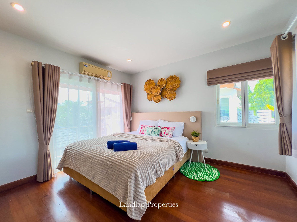 ขายพัทยา บางแสน ชลบุรี สัตหีบ : ขายบ้านพูลวิลล่าพัทยา สามารถทำธุรกิจได้  โครงการติดทะเล ลงหาดได้เลย