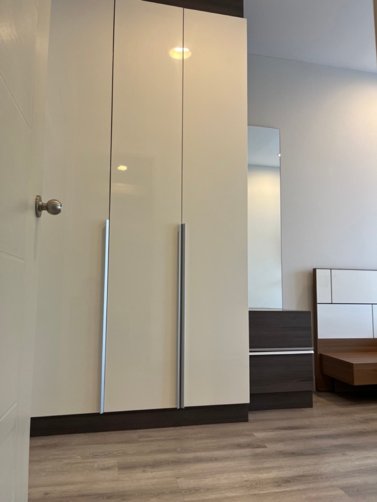 For RentCondoSathorn, Narathiwat : For Rent ✨ Centric Sathorn - Saint Louis ✨ Fully furnished with appliances, near BTS Surasak.