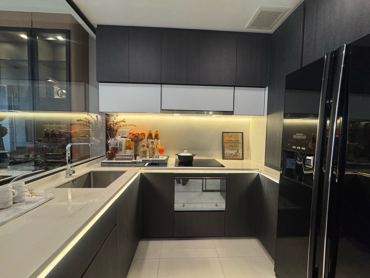 ขายคอนโดสุขุมวิท อโศก ทองหล่อ : The Room Sukhumvit 38 🌃
2 Bed 2Bath 79.12 sq.m. Price13.99MB.
🚝Only 700 m. to BTS Thonglor
📞Phat 064-642-8664
📞Nui 094-624-2014