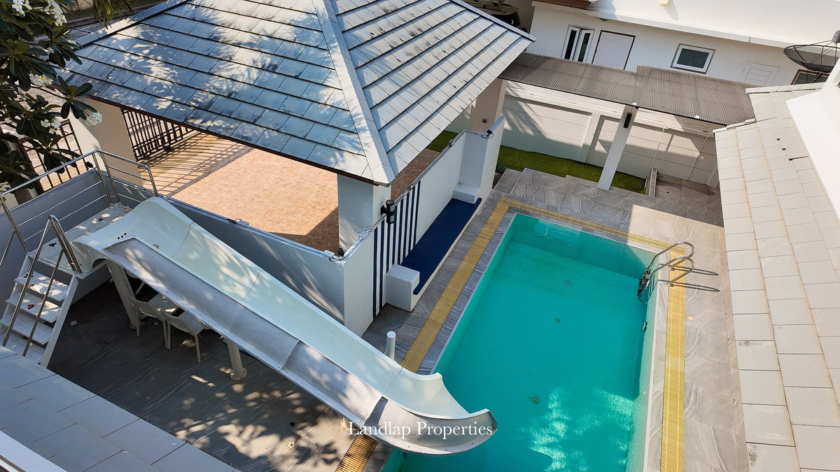 ขายพัทยา บางแสน ชลบุรี สัตหีบ : ขายบ้านพูลวิลล่าพัทยา สามารถทำธุรกิจได้  โครงการติดทะเล ลงหาดได้เลย