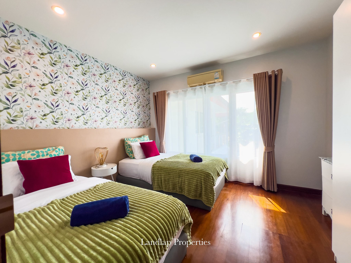 ขายพัทยา บางแสน ชลบุรี สัตหีบ : ขายบ้านพูลวิลล่าพัทยา สามารถทำธุรกิจได้  โครงการติดทะเล ลงหาดได้เลย