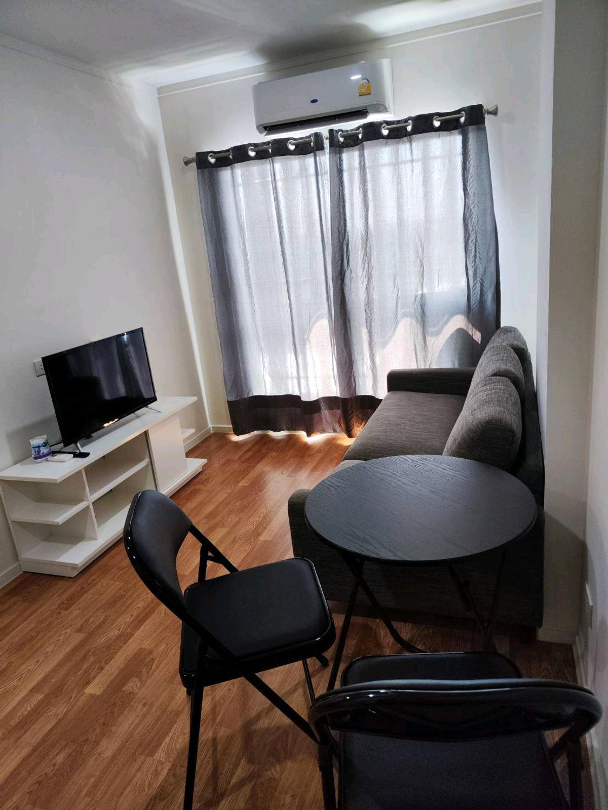 For RentCondoSamut Prakan,Samrong : Condo for rent Lumpini Ville Sukhumvit 76, good location, near important places • 🚆 BTS Bearing about 1 km.