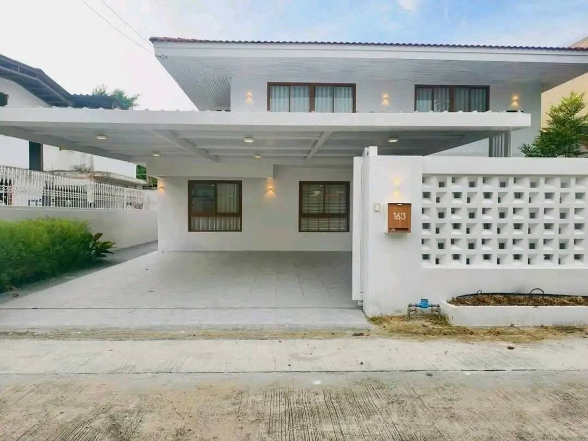 ขายบ้านลาดพร้าว101 แฮปปี้แลนด์ : R077 🏡 บ้านเดี่ยวทำเลทอง ใกล้ BTS สถานีบางกะปิ เพียง 400 เมตร! เดินทางสะดวก พร้อมสวนหน้าบ้าน เพียง 12.9 M เท่านั้น