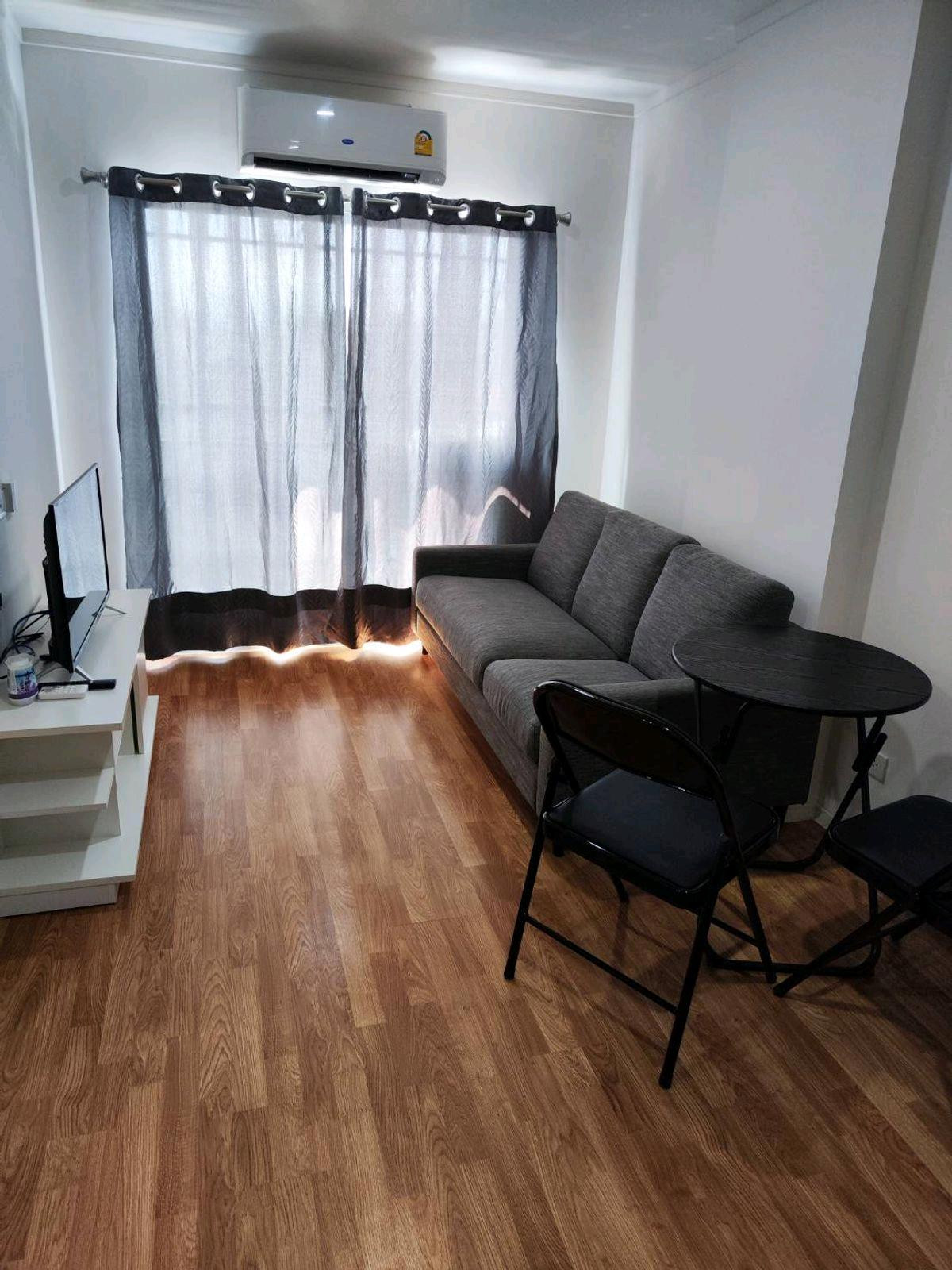 For RentCondoSamut Prakan,Samrong : Condo for rent Lumpini Ville Sukhumvit 76, good location, near important places • 🚆 BTS Bearing about 1 km.