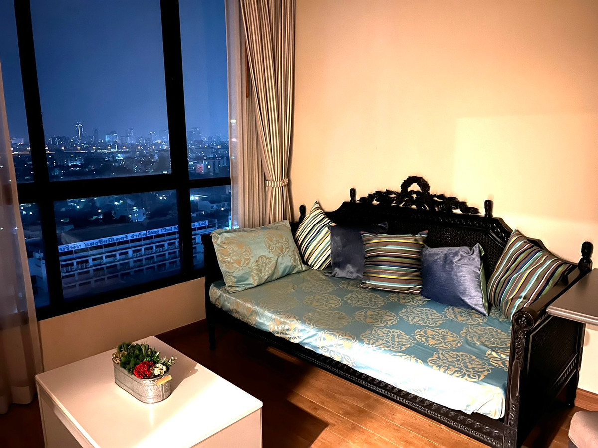 For RentCondoSapankwai,Jatujak : Condo for rent, The Editor Saphan Khwai, 1 bedroom, large size 36 sq m., only 18,000 per month.