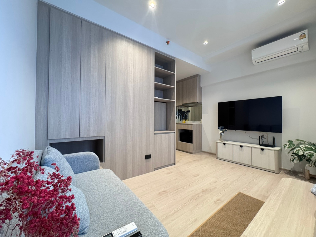 ให้เช่าคอนโดวงเวียนใหญ่ เจริญนคร : Modern Style, 15k/Month, Fully Furnished, Condo Close to BTS Wongwianyai, 5 Star Facility