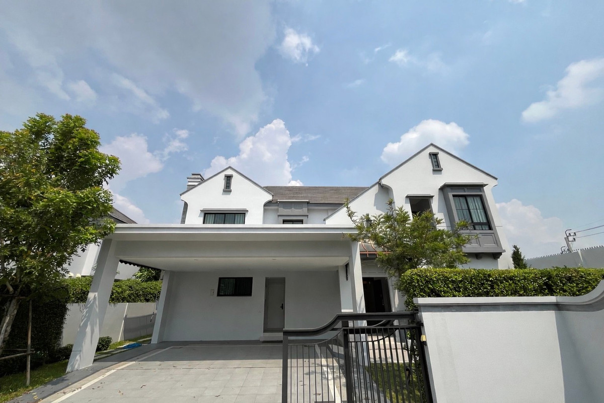 HousePattanakan, Srinakarin : For sale/rent, corner plot house 107 sq m | Nantawan Rama 9 – New Krungthepkretha | South side, house condition 100%