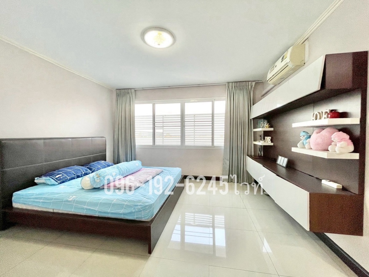 For SaleShop HouseMin Buri, Romklao : Golden location! 4-storey commercial building for sale, next to Rat Phatthana Road (Soi Miss Teen) 🏢 decorated and ready for an office.