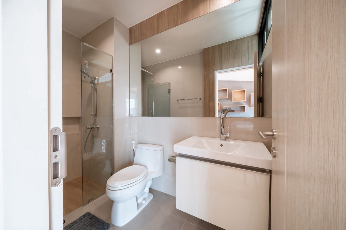 ขายบ้านพัทยา บางแสน ชลบุรี สัตหีบ : ขายพูลวิลล่าใกล้ชายหาด นาจอมเทียน พัทยา โครงการ Nirvana Beyond @ Beach Pattaya บ้าน 3 ชั้น พื้นที่ใหญ่ เดินเพียง 45 เมตรถึงทะเล