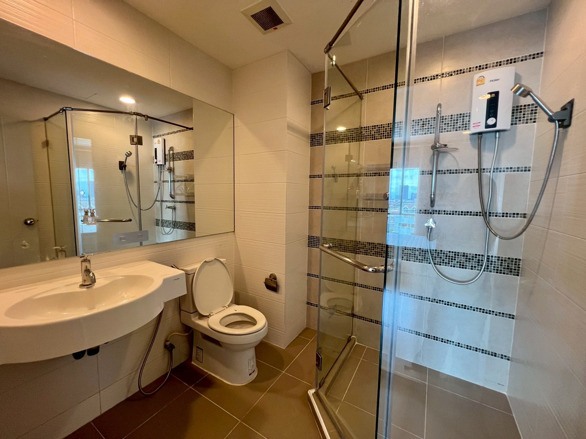 For SaleCondoSathorn, Narathiwat : ( UL2310271 ) Tel/Line 096-2479369 ,  FOR SELL Centric Sathorn St.louis 1 BEDROOM 1 BATHROOM 35 SQ.M. RARE ITEM