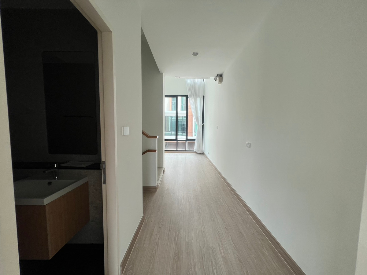 อาคารพาณิชย์โชคชัย4 ลาดพร้าว71 : ขาย/เช่า ทาวน์โฮม The Author รัชดา 32 ทำเลกลาง ลาดพร้าว ใกล้ MRT ลาดพร้าว และ ภาวนา โทร.098-905-2645