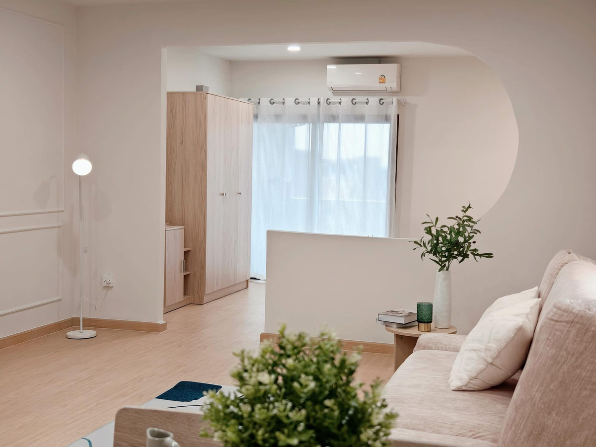 CondoBang kae, Phetkasem : Urgent rent/sale🔥 Large suite 43.56 sq m. ✨Newly renovated, ready to move in. Rent only: 4,300 baht/month, or buy for 799,000 (suitable for those with an income of 15,000 or more). Room on the 4th floor is very private.