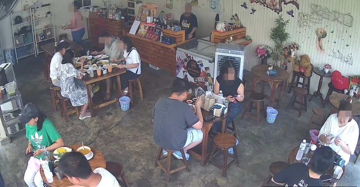 For LeaseholdRetail SpaceKasetsart, Ratchayothin : Urgent sale, Southern-Isaan restaurant, Theparak Road, Watcharaphon, Saphan Mai, full of customers every day, average sales 300,000 baht.