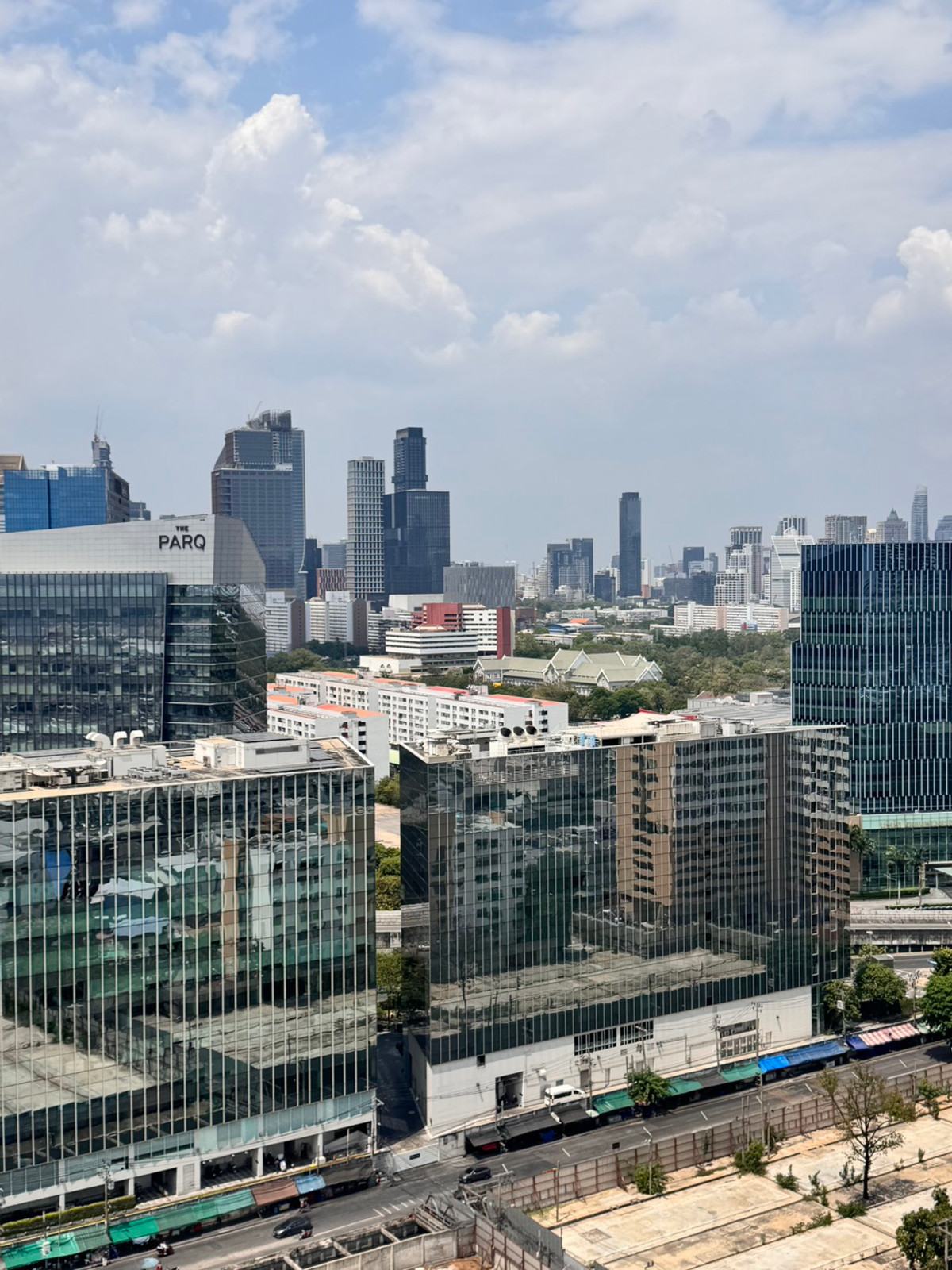 ให้เช่าคอนโดคลองเตย กล้วยน้ำไท : 🏙 ให้เช่าคอนโดใหม่ Life Rama 4 – Asoke วิวสวนเบญจกิติ ชั้นสูง ห้องสวย แต่งครบ พร้อมอยู่