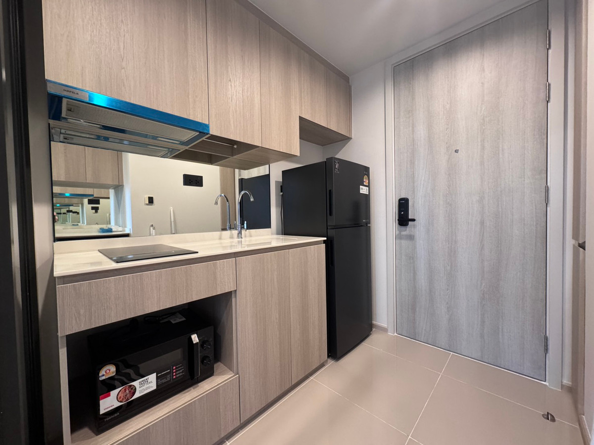 ให้เช่าคอนโดวงเวียนใหญ่ เจริญนคร : Condo Reference Sathorn Wongwianyai, Modern Style, New room, ติด BTS วงเวียนใหญ่, Available For Rent