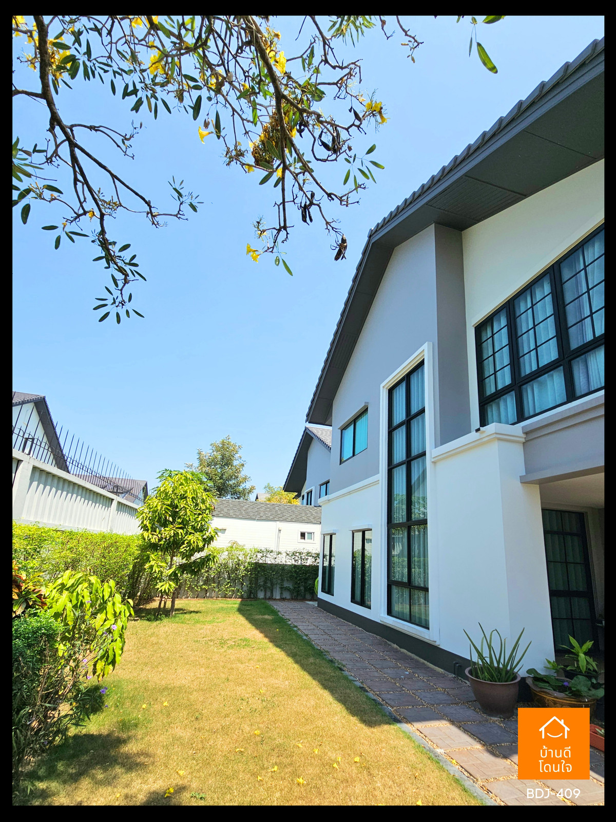 ขายบ้านนวมินทร์ รามอินทรา : ขายด่วนราคาพิเศษ!! บ้านบุราสิริ ปัญญาอินทรา (77.2 ตร.ว.) 4 นอน 4 น้ำ 