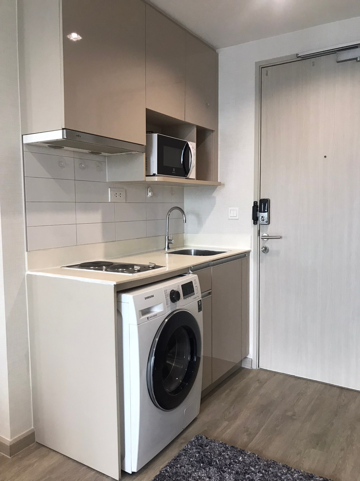 For RentCondoSiam Paragon ,Chulalongkorn,Samyan : ✨ Condo for Rent at Ideo Q Chula – Samyan | High Floor | South-Facing Balcony | Fully Furnished 🌆