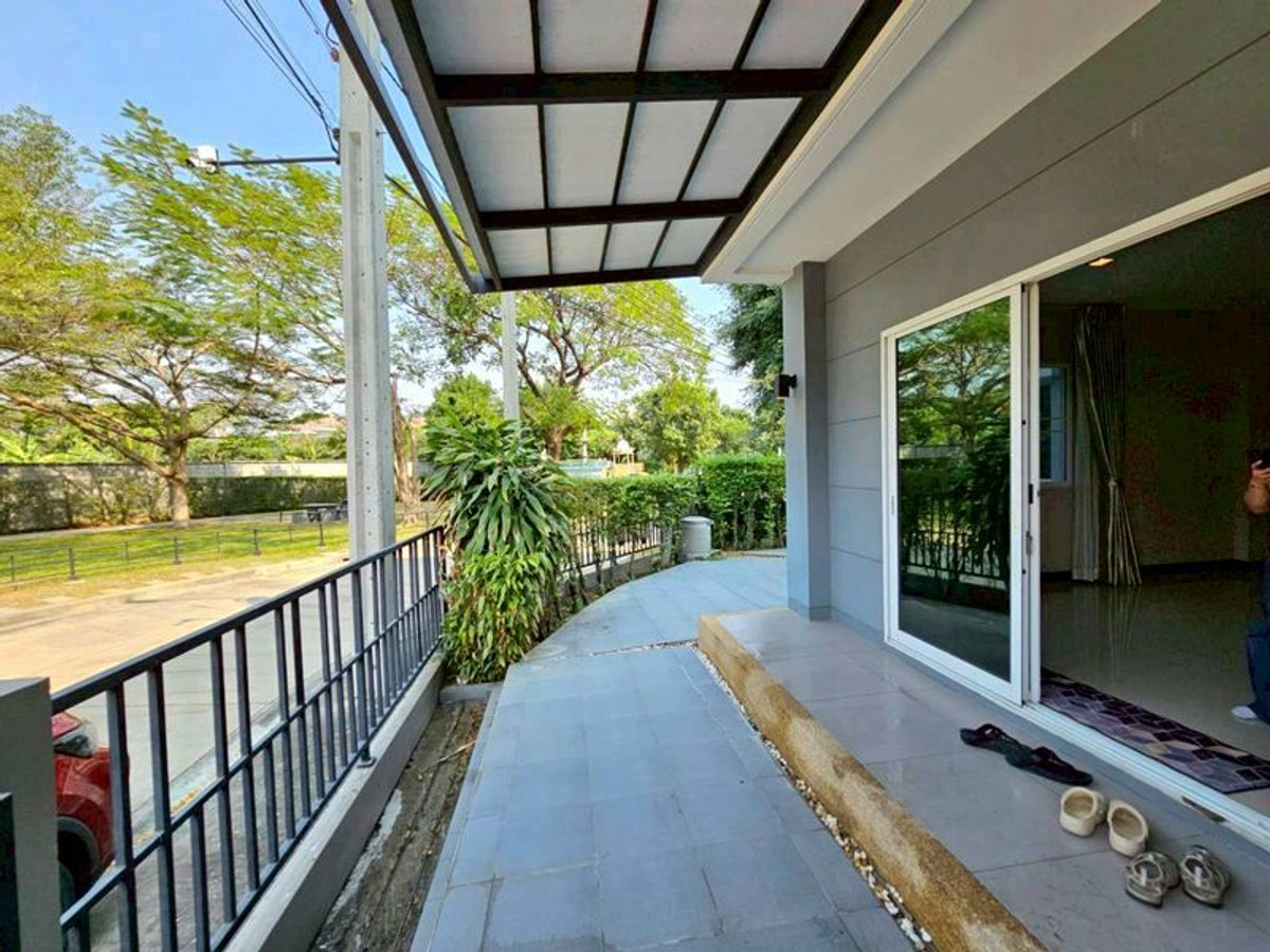 ขายบ้านพระราม 2 บางขุนเทียน : บ้านเดี่ยว 3 ชั้น หมู่บ้าน คาซ่า พรีเมี่ยม พระราม 2 ( Casa Premium Rama2 ) หลังมุม เนื้อที่ 62 ตารางวา 4 ห้องนอน ถนนเลียบวงแหวนกาญจนาฝั่งใต้