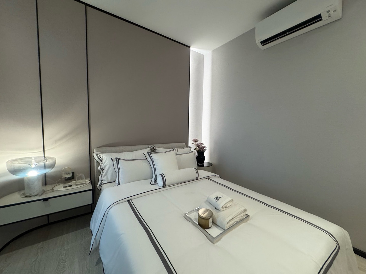 ขายคอนโดสุขุมวิท อโศก ทองหล่อ : คอนโด Super Luxury ใจกลางทองหล่อ
☁️The Room Sukhumvit 38 
2 Bed 2 Bath 90.99 sq.m.💰20.9 MB.
☎️Phat 064-642-8664
☎️Nui 094-624-2014