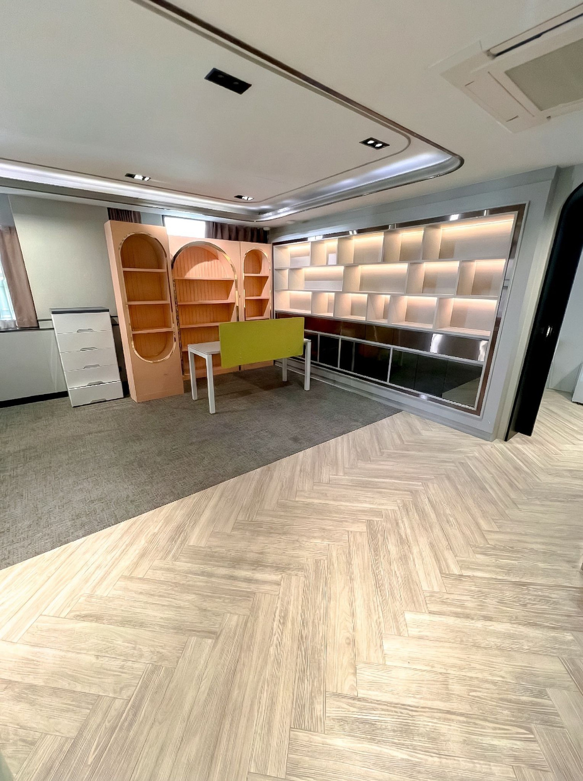 โฮมออฟฟิศพระราม 9 เพชรบุรีตัดใหม่ RCA : 🔥 ขายโฮมออฟฟิศหรู 5 ชั้น โครงการ The Element Rama 9 