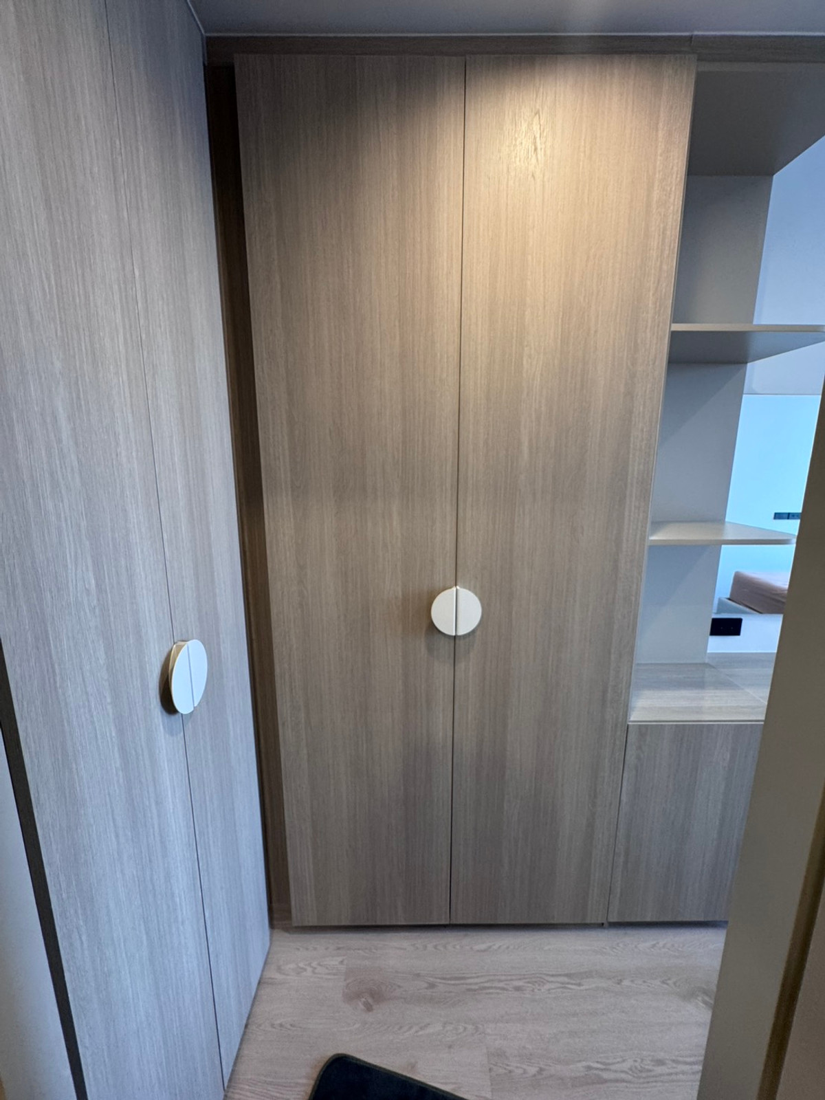 ให้เช่าคอนโดวงเวียนใหญ่ เจริญนคร : Condo Reference Sathorn Wongwianyai, Modern Style, New room, ติด BTS วงเวียนใหญ่, Available For Rent