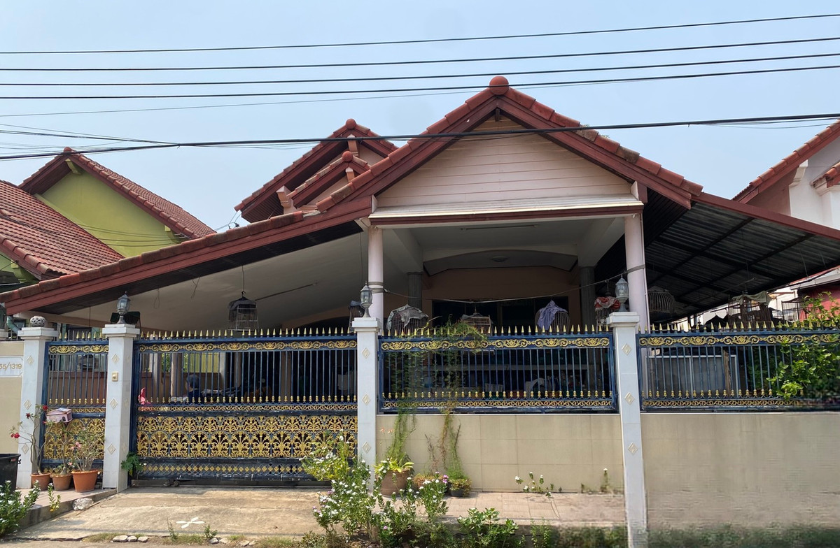 For SaleHousePathum Thani,Rangsit, Thammasat : 🔥Urgent sale+🔥Detached house in Phatthana Village Si Mum Mueang Market, Lam Luk Ka, Pathum Thani