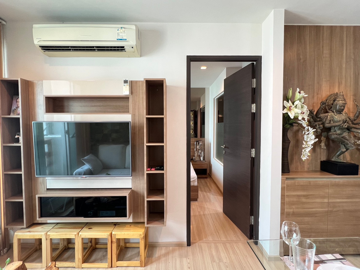 For RentCondoSathorn, Narathiwat : Rhythm Sathorn - 1bed 45sqm. High floor with River view only 28,000 Available Now