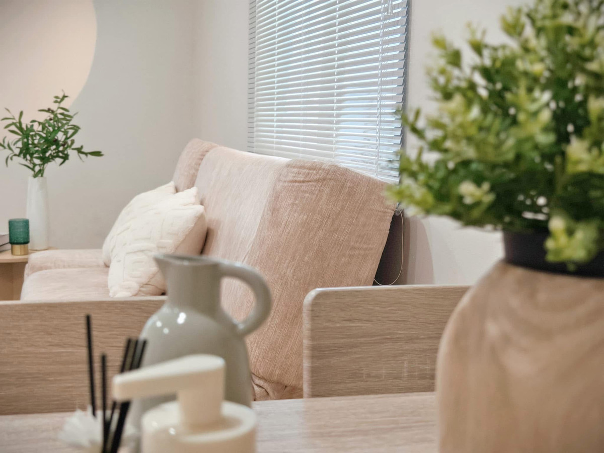 CondoBang kae, Phetkasem : Urgent rent/sale🔥 Large suite 43.56 sq m. ✨Newly renovated, ready to move in. Rent only: 4,300 baht/month, or buy for 799,000 (suitable for those with an income of 15,000 or more). Room on the 4th floor is very private.