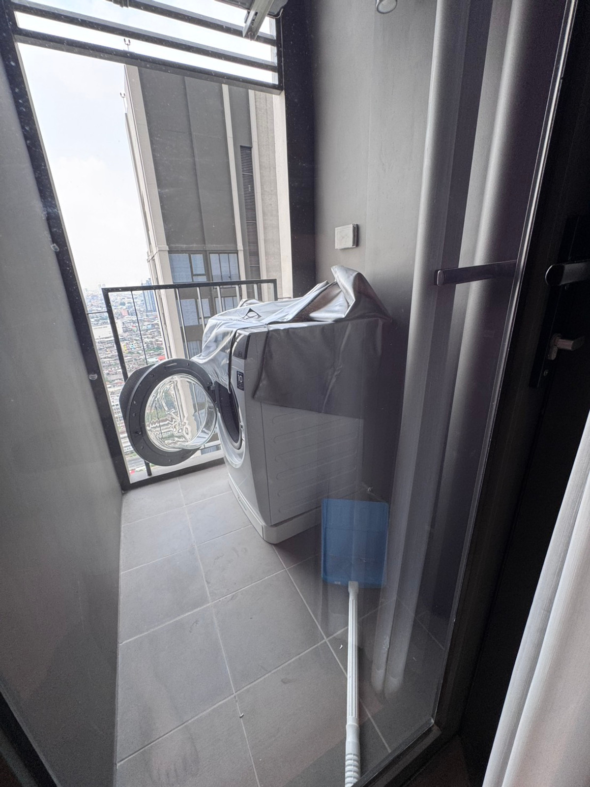 ให้เช่าคอนโดวงเวียนใหญ่ เจริญนคร : Reference สาทร วงเวียนใหญ่, คอนโดใหม่ ห้องใหม่ ติด bts วงเวียนใหญ่ ว่างพร้อมให้เช่า 