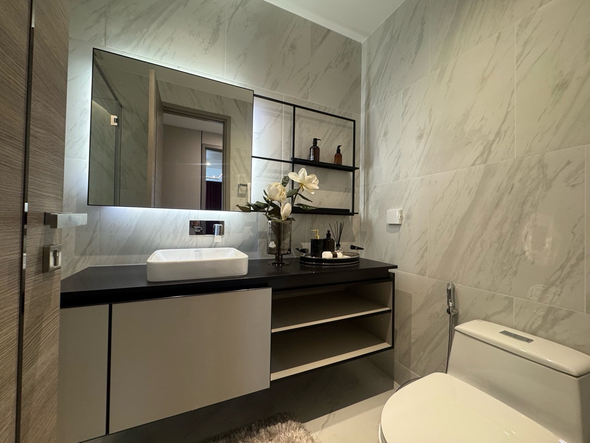 ขายคอนโดสุขุมวิท อโศก ทองหล่อ : คอนโด Super Luxury ใจกลางทองหล่อ
☁️The Room Sukhumvit 38 
2 Bed 2 Bath 90.99 sq.m.💰20.9 MB.
☎️Phat 064-642-8664
☎️Nui 094-624-2014